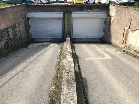 Дава се под наем Гараж / Паркомясто в София, Борово - 16 кв.м за 150.45 € - Снимка #1