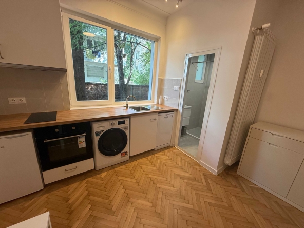 Дава се под наем Двустаен апартамент в София, 7-ми 11-ти километър - 55 кв.м за 750 € - Снимка #1