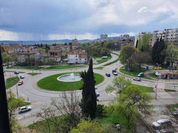 Четиристаен апартамент в Стара Загора, Център - 86 кв.м за 1140 €/кв.м - Снимка #1