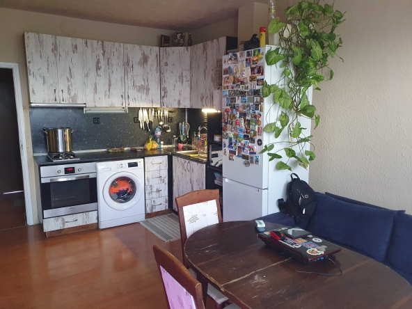 Тристаен апартамент в Казанлък - 75 кв.м за 1252 €/кв.м - Снимка #1