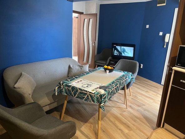 Четиристаен апартамент в Бургас, Център - 76 кв.м за 3685 €/кв.м - Снимка #1