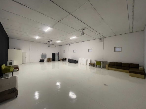 Дава се под наем Склад в Варна, м-т Акчелар - 140 кв.м за 795.6 € - Снимка #1