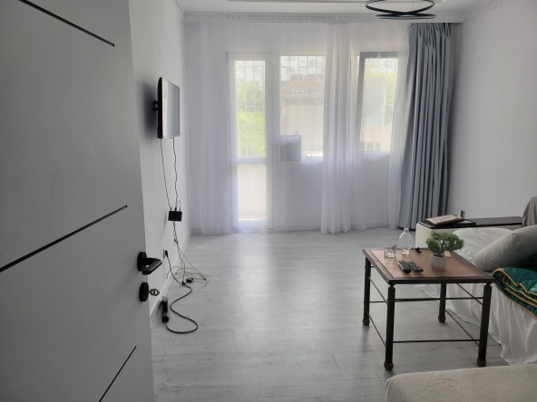 Дава се под наем Двустаен апартамент в Варна, Младост 1 - 622 кв.м за 500 € - Снимка #1