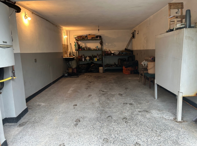 Дава се под наем Гараж / Паркомясто в Велико Търново, Картала - 25 кв.м за 76.5 € - Снимка #1