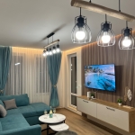 Двустаен апартамент в Варна, Център - 70 кв.м за 2 €/кв.м - Снимка #1