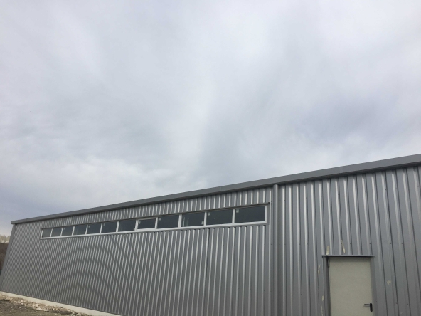 Дава се под наем Склад в с. Тополи, Област Варна - 350 кв.м за 1264.8 € - Снимка #1