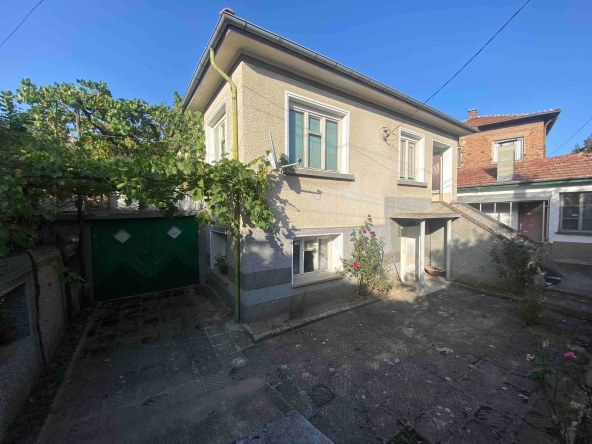 Къща в Калофер - 140 кв.м за 1286 €/кв.м - Снимка #1