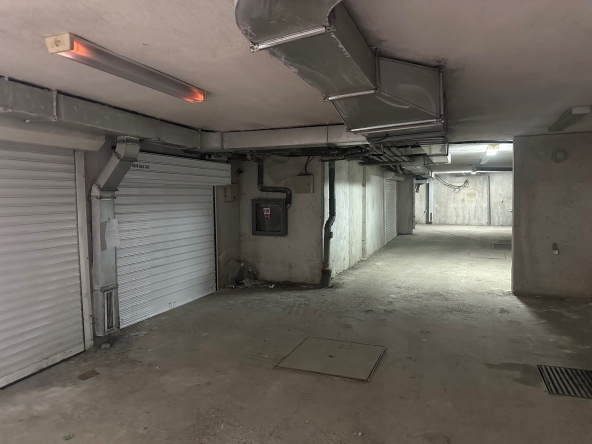 Дава се под наем Гараж / Паркомясто в София, Дианабад - 17 кв.м за 112.2 € - Снимка #1