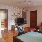 Дава се под наем Тристаен апартамент в Русе, Център - 78 кв.м за 408 € - Снимка #1