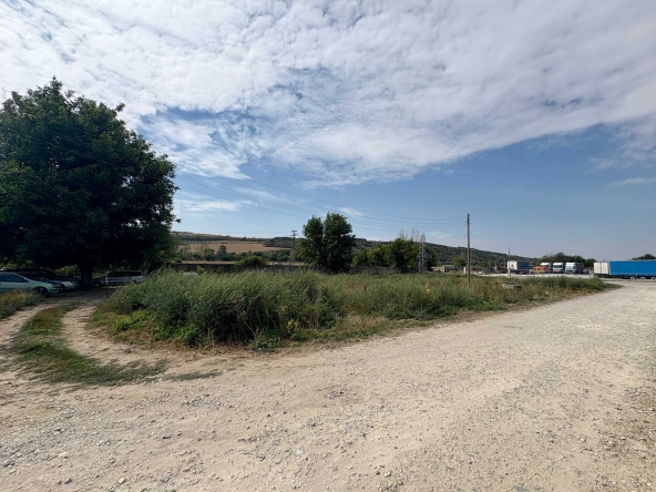 Парцел в Разград, Лудогорие - 1795 кв.м за 71 €/кв.м - Снимка #1