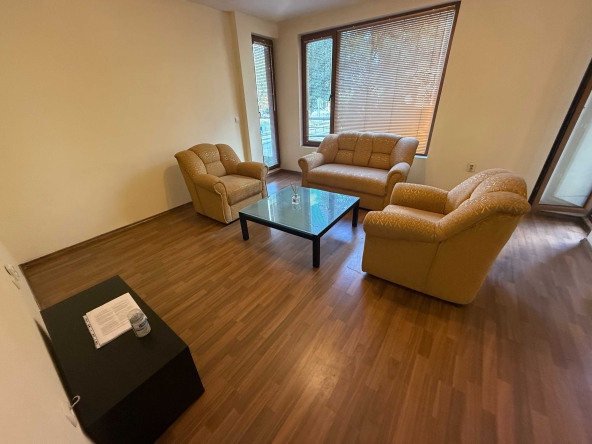 Дава се под наем Тристаен апартамент в София, Хиподрума - 110 кв.м за 800 € - Снимка #1