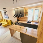 Дава се под наем Тристаен апартамент в Варна, Нептун - 110 кв.м за 918 € - Снимка #1