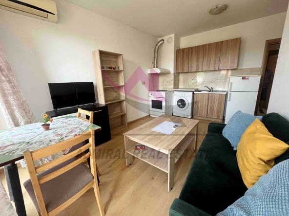 Дава се под наем Двустаен апартамент в Варна, Зимно кино Тракия - 60 кв.м за 357 € - Снимка #1