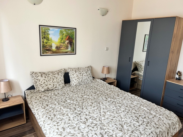 Дава се под наем Двустаен апартамент в Разлог - 65 кв.м за 350 € - Снимка #1