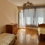 Дава се под наем Двустаен апартамент в Свищов - 65 кв.м за 127.5 € - Снимка #1