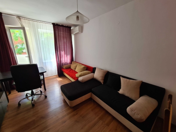 Дава се под наем Двустаен апартамент в Пловдив, Младежки Хълм - 65 кв.м за 400 € - Снимка #1