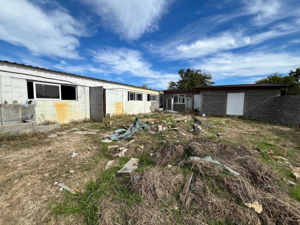 Промишлена сграда в с. Черганово, Област Стара Загора - 200 кв.м за 383 €/кв.м - Снимка #1