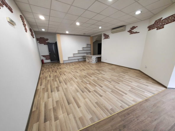 Дава се под наем Магазин в Перник, Изток - 120 кв.м за 600 € - Снимка #1