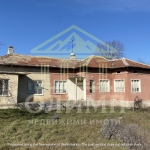 Къща в Добрич, Дружба 2 - 100 кв.м за 384 €/кв.м - Снимка #1