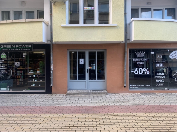 Магазин в Казанлък - 45 кв.м за 1360 €/кв.м - Снимка #1