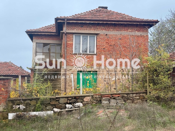 Къща в с. Овчарово, Област Хасково - 350 кв.м за 74 €/кв.м - Снимка #1