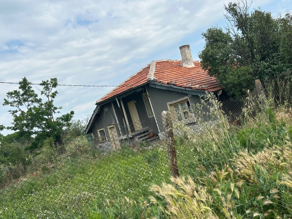Къща в с. Любенова махала, Област Сливен - 65 кв.м за 275 €/кв.м - Снимка #1