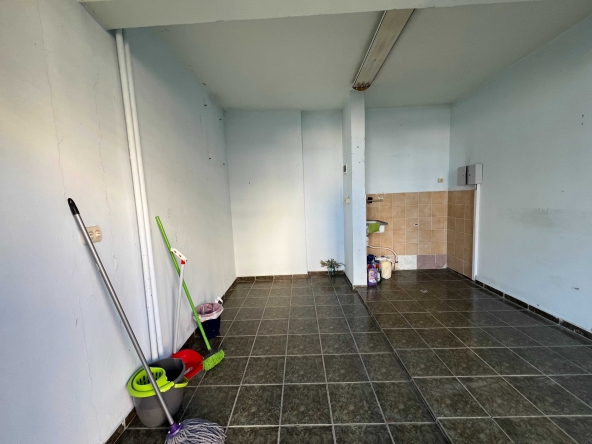 Дава се под наем Офис в София, Модерно предградие - 14 кв.м за 117.3 € - Снимка #1