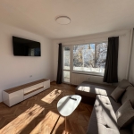 Дава се под наем Тристаен апартамент в Враца, Център - 80 кв.м за 408 € - Снимка #1