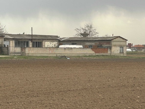 Промишлена сграда в Раковски - 423 кв.м за 241 €/кв.м - Снимка #1