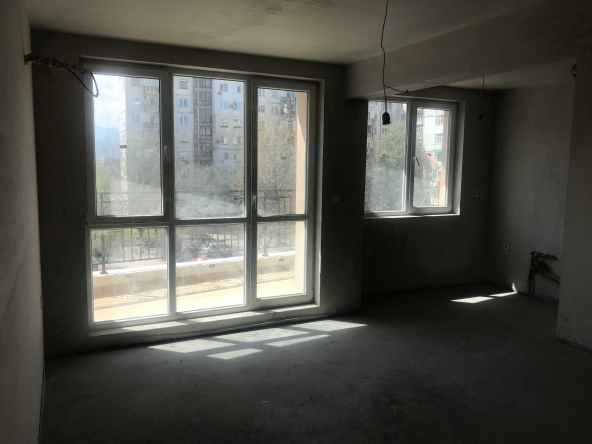 Двустаен апартамент в Пловдив, Южен - 85 кв.м за 1173 €/кв.м - Снимка #1