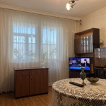 Дава се под наем Тристаен апартамент в Варна, Цветен квартал - 94 кв.м за 548.25 € - Снимка #1