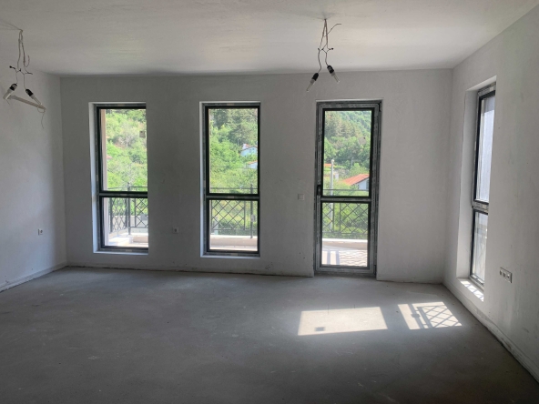 Двустаен апартамент в Карлово - 76 кв.м за 814 €/кв.м - Снимка #1