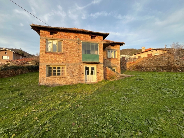 Къща в Шипка - 140 кв.м за 765 €/кв.м - Снимка #1