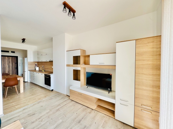 Дава се под наем Двустаен апартамент в Варна, Бриз - 55 кв.м за 698.19 € - Снимка #1