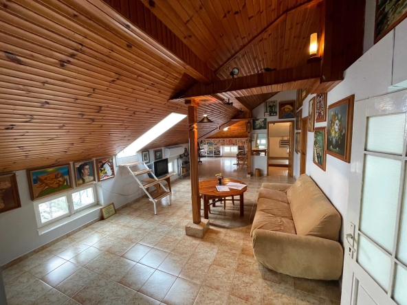 Четиристаен апартамент в Бургас, Център - 119 кв.м за 994 €/кв.м - Снимка #1
