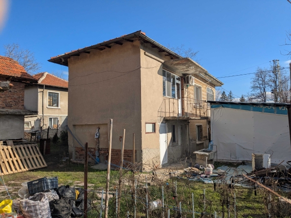 Къща в с. Попинци, Област Пазарджик - 180 кв.м за 243 €/кв.м - Снимка #1