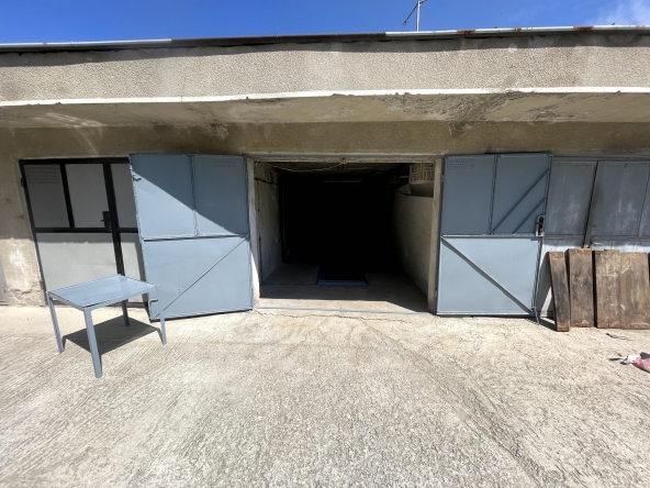 Дава се под наем Гараж / Паркомясто в Разград, Орел - 20 кв.м за 59.67 € - Снимка #1