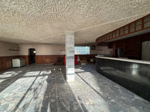 Дава се под наем Магазин в с. Мало Конаре, Област Пазарджик - 125 кв.м за 498.27 € - Снимка #1