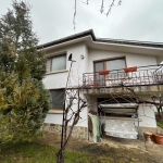 Дава се под наем Къща в с. Средногорово, Област Стара Загора - 150 кв.м за 398.82 € - Снимка #1