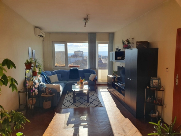 Четиристаен апартамент в Казанлък - 120 кв.м за 719 €/кв.м - Снимка #1