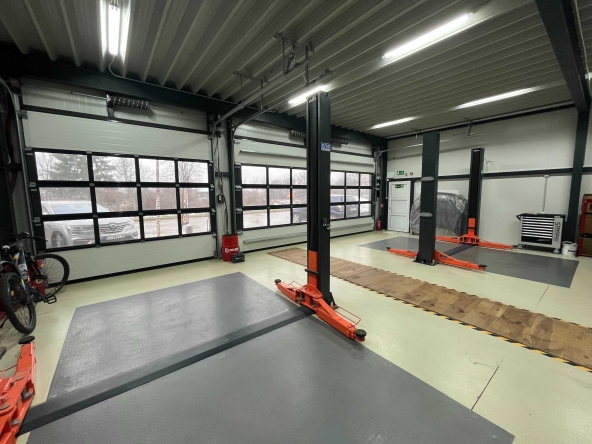 Промишлена сграда в Казанлък - 86 кв.м за 819 €/кв.м - Снимка #1