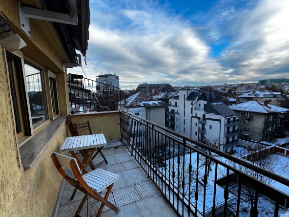 Дава се под наем Двустаен апартамент в София, Оборище - 55 кв.м за 648.21 € - Снимка #1