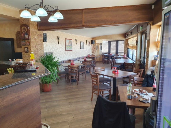 Заведение в с. Долно Сахране, Област Стара Загора - 184 кв.м за 1054 €/кв.м - Снимка #1