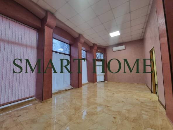 Дава се под наем Магазин в Горна Оряховица - 76 кв.м за 510 € - Снимка #1