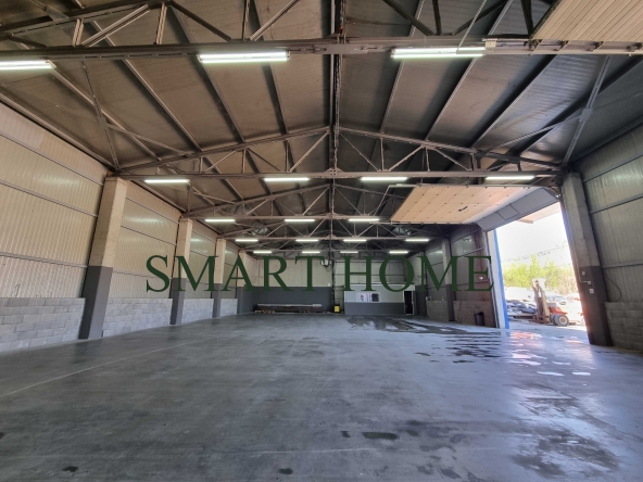 Дава се под наем Склад в Велико Търново, Промишлена зона - Запад - 300 кв.м за 1101.6 € - Снимка #1