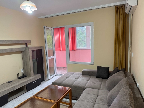 Дава се под наем Двустаен апартамент в Бургас, Възраждане - 80 кв.м за 428.91 € - Снимка #1