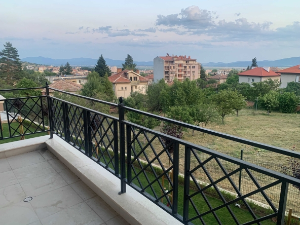 Двустаен апартамент в Карлово - 67 кв.м за 818 €/кв.м - Снимка #1