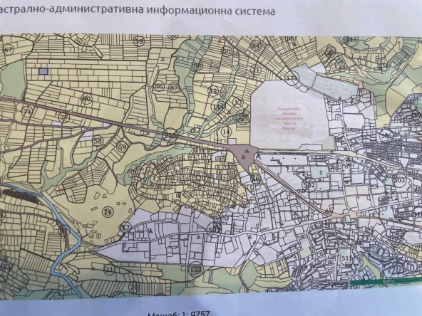 Парцел в Велико Търново, Промишлена зона - Юг - 8200 кв.м за 7 €/кв.м - Снимка #1