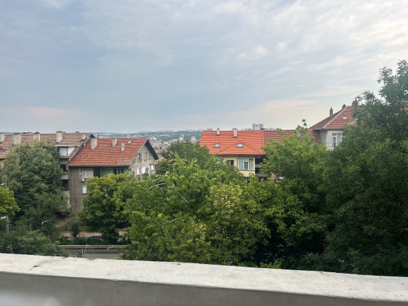 Дава се под наем Двустаен апартамент в Плевен, 9-ти квартал - 60 кв.м за 255 € - Снимка #1