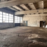 Дава се под наем Промишлена сграда в Габрово, Промишлена зона - 680 кв.м за 1122 € - Снимка #1